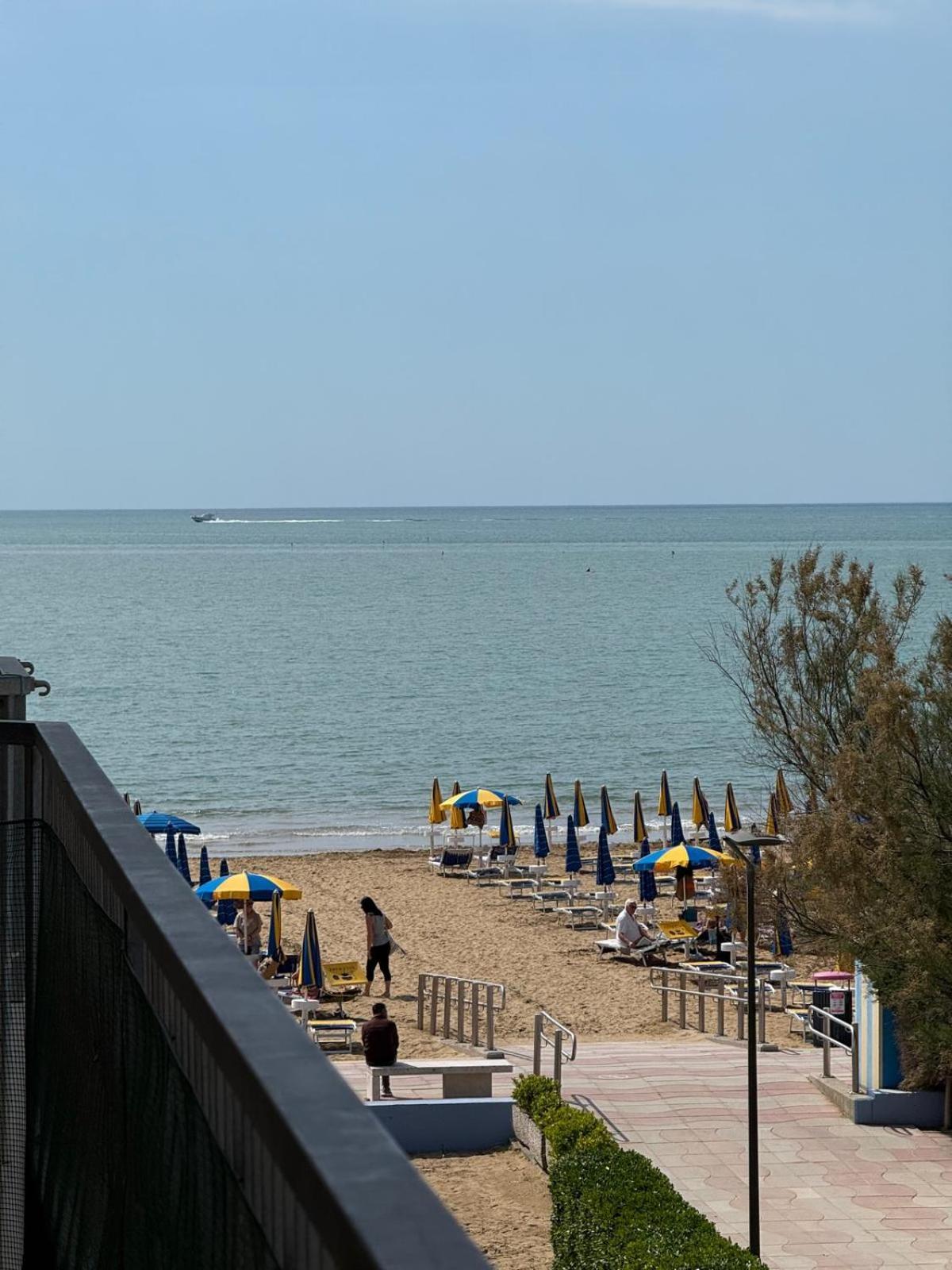 Residence Zeta - Walterigato Apartments Solo Per Famiglie Jesolo Extérieur photo